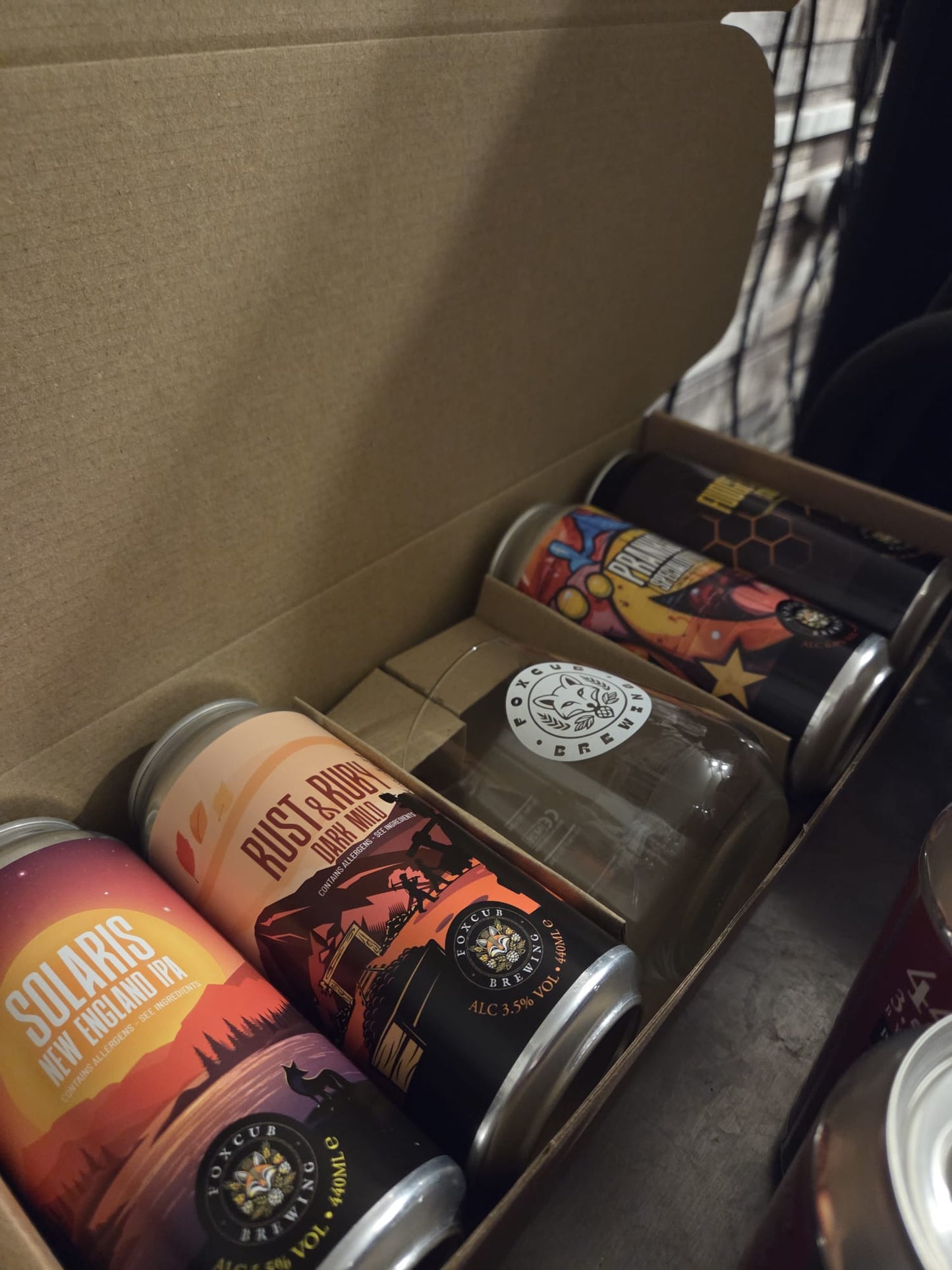 Mixed Gift Box | 4x 440ml Cans + Branded Glass